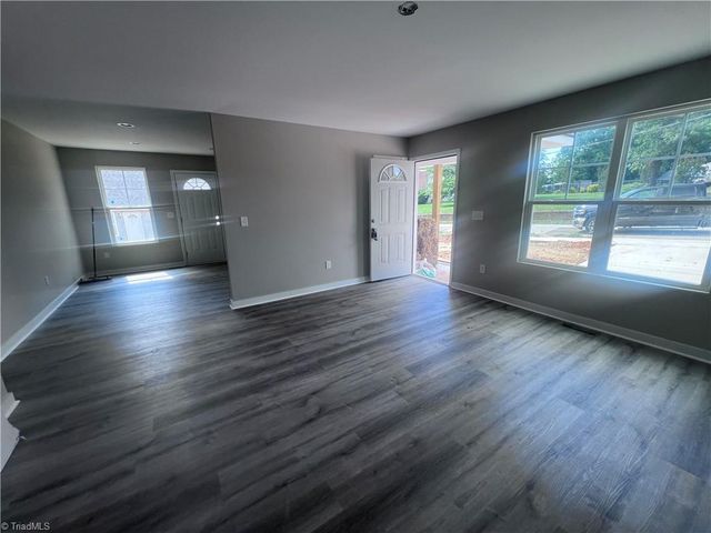 917 Redding Drive, High Point, NC 27260