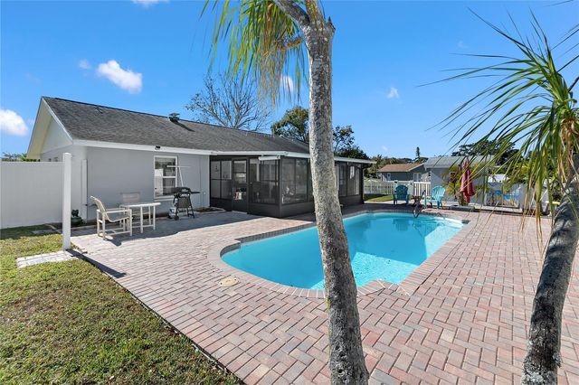 8297 100TH AVENUE, Seminole, FL 33777