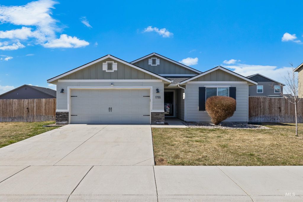 1755 SW Levant, Mountain Home, ID 83647