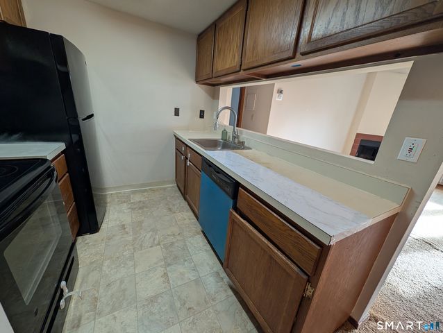 17 Little Oak Lane 17, Rocky Hill, CT 06067