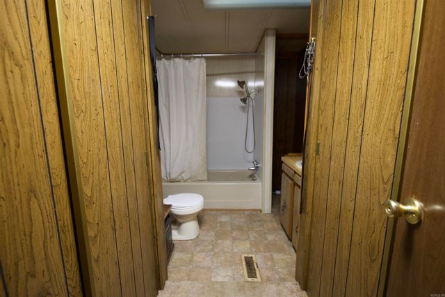 1798 Ouachita 67, Camden, AR 71701
