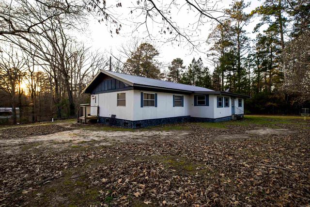 1798 Ouachita 67, Camden, AR 71701