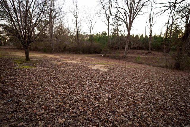 1798 Ouachita 67, Camden, AR 71701