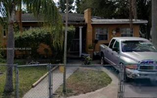 1076 NW 77th Street, Miami, FL 33150