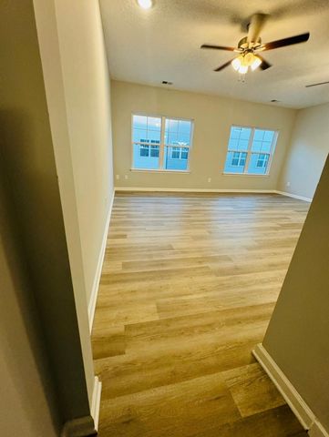 315 Jerry Butler Dr, La Vergne, TN 37086