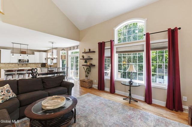 46 Mann Boulevard, Halfmoon, NY 12065