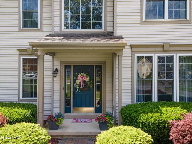 46 Mann Boulevard, Halfmoon, NY 12065