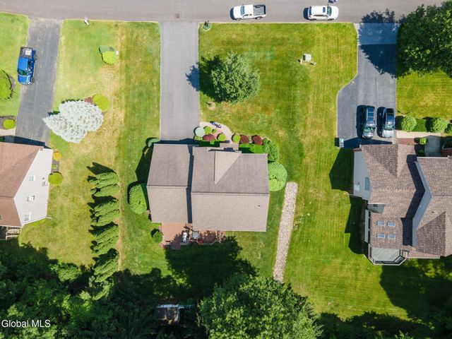 46 Mann Boulevard, Halfmoon, NY 12065
