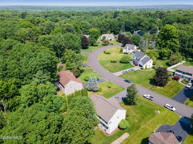 46 Mann Boulevard, Halfmoon, NY 12065