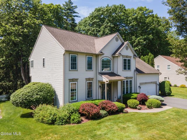 46 Mann Boulevard, Halfmoon, NY 12065