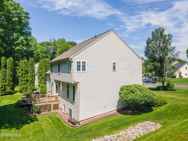 46 Mann Boulevard, Halfmoon, NY 12065