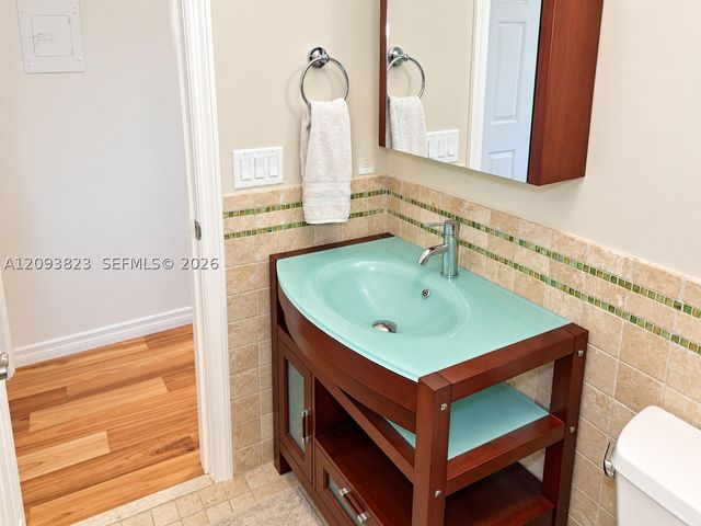 11 Garden St 101T, Tequesta, FL 33469