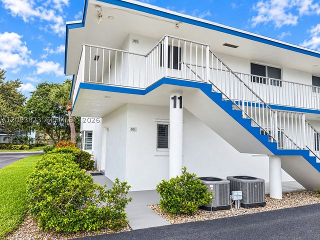 11 Garden St 101T, Tequesta, FL 33469