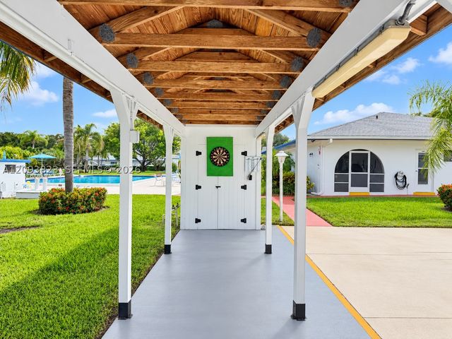 11 Garden St 101T, Tequesta, FL 33469