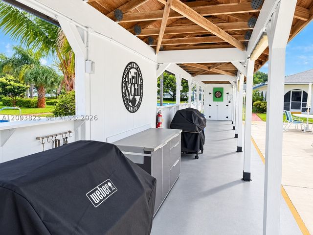 11 Garden St 101T, Tequesta, FL 33469