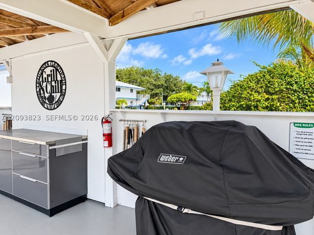 11 Garden St 101T, Tequesta, FL 33469