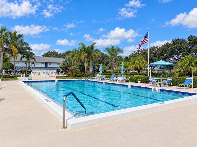 11 Garden St 101T, Tequesta, FL 33469