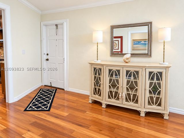 11 Garden St 101T, Tequesta, FL 33469