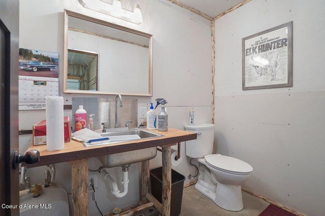 10209 E Snowy LN, Athol, ID 83801