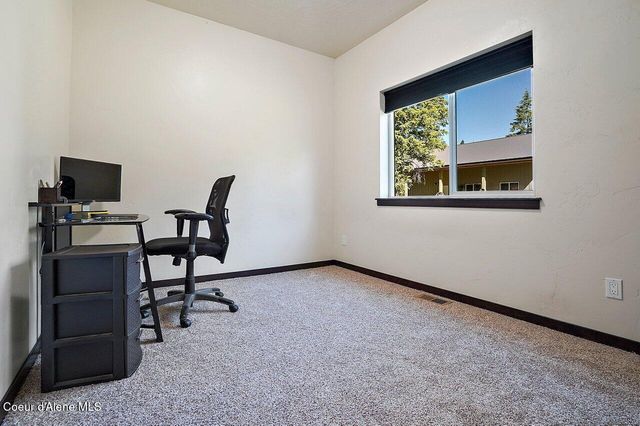 10209 E Snowy LN, Athol, ID 83801