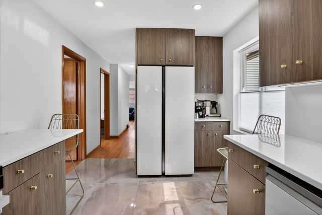 3138 N Richmond Street, Chicago, IL 60618