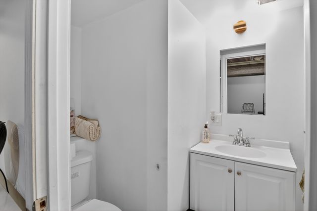 3138 N Richmond Street, Chicago, IL 60618