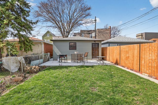 3138 N Richmond Street, Chicago, IL 60618