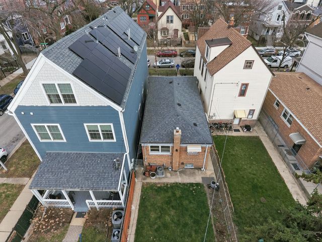 3138 N Richmond Street, Chicago, IL 60618