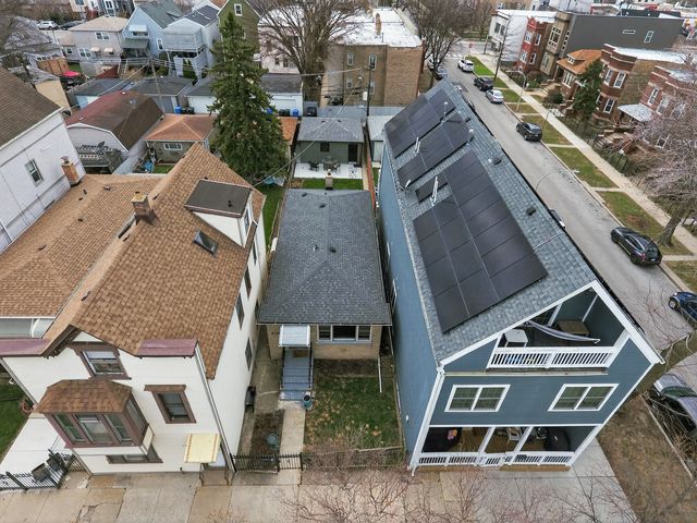 3138 N Richmond Street, Chicago, IL 60618
