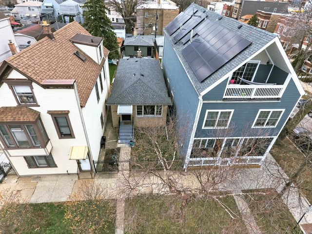 3138 N Richmond Street, Chicago, IL 60618