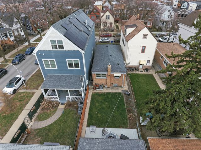 3138 N Richmond Street, Chicago, IL 60618