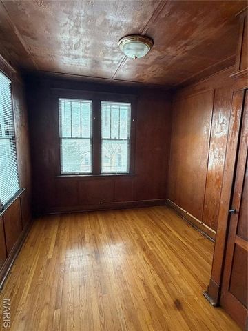 4624 Newport Avenue, St Louis, MO 63116