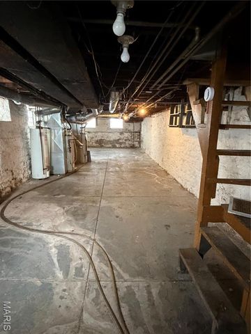 4624 Newport Avenue, St Louis, MO 63116