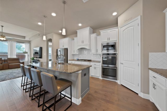 4702 Sunflower Drive, Mansfield, TX 76063