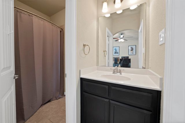 4702 Sunflower Drive, Mansfield, TX 76063