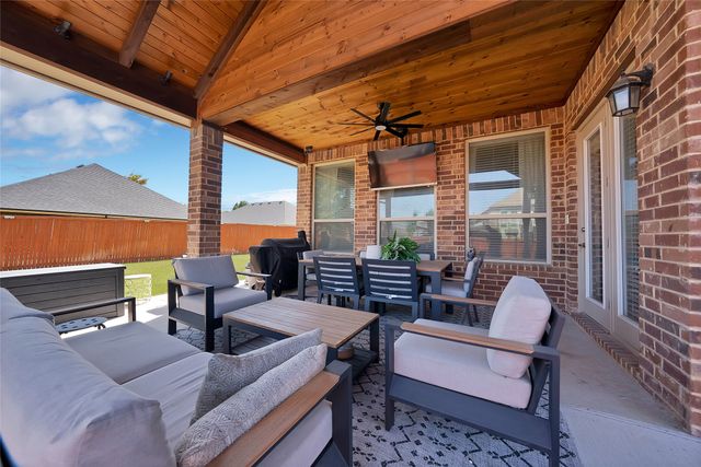 4702 Sunflower Drive, Mansfield, TX 76063