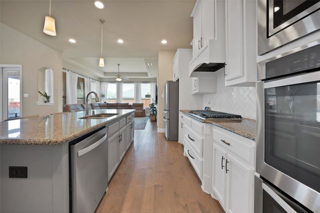 4702 Sunflower Drive, Mansfield, TX 76063