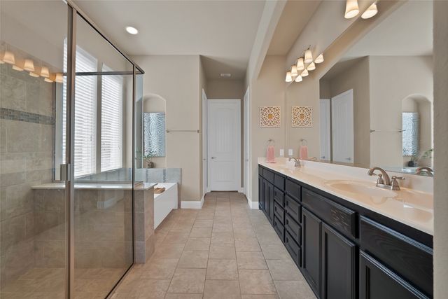 4702 Sunflower Drive, Mansfield, TX 76063