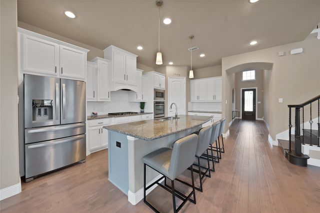 4702 Sunflower Drive, Mansfield, TX 76063