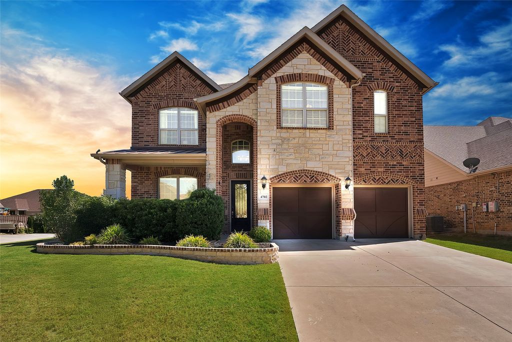 4702 Sunflower Drive, Mansfield, TX 76063