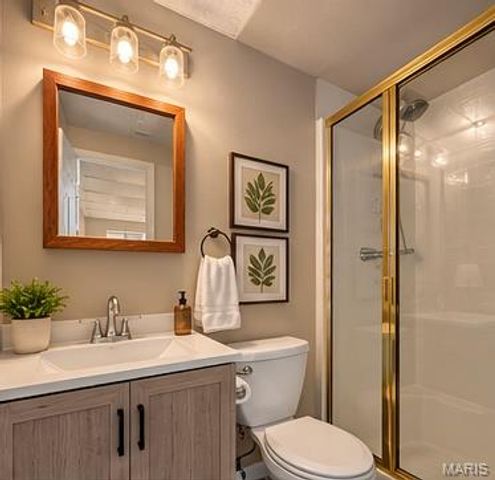 16 Devondale Place, St Peters, MO 63376