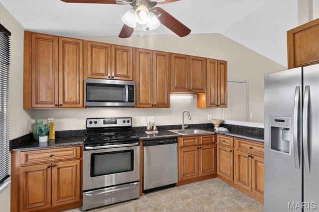 16 Devondale Place, St Peters, MO 63376