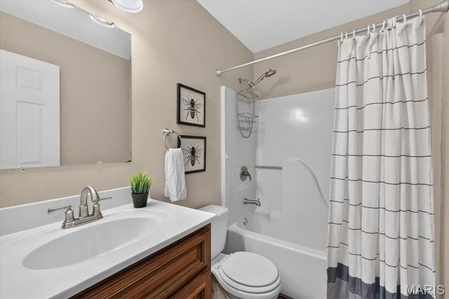 16 Devondale Place, St Peters, MO 63376