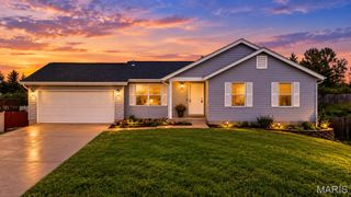 16 Devondale Place, St Peters, MO 63376