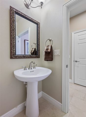 9905 Teakwood Avenue, Denton, TX 76207