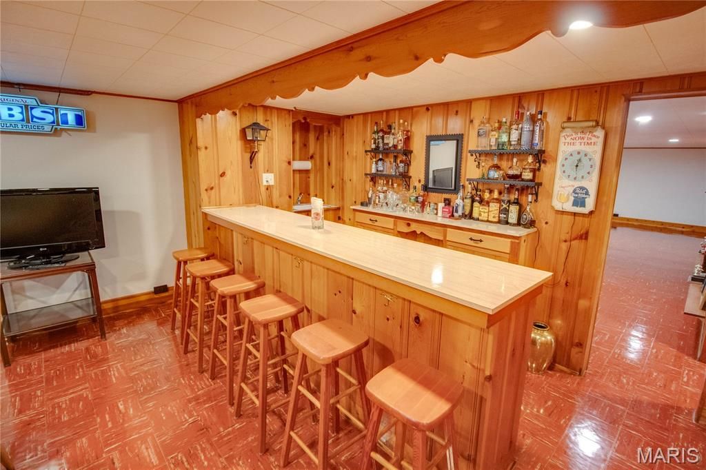 Image 54 of property listing at 24018 State Highway 16, Jerseyville, IL 62052