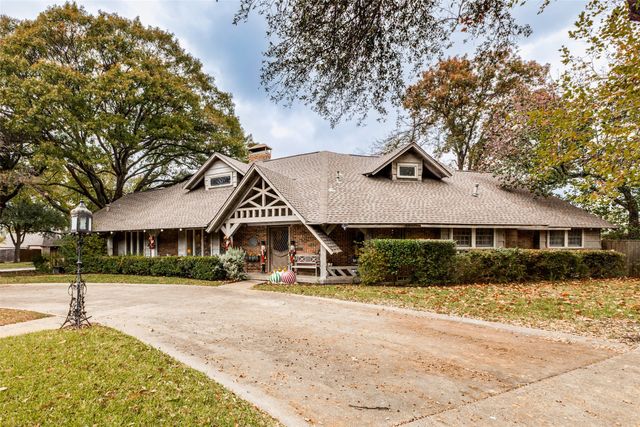 7007 Yamini Drive, Dallas, TX 75230