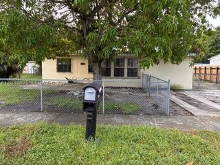 3100 NW 162nd St, Miami Gardens, FL 33054