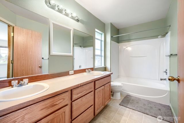 3727 E E Street, Tacoma, WA 98404