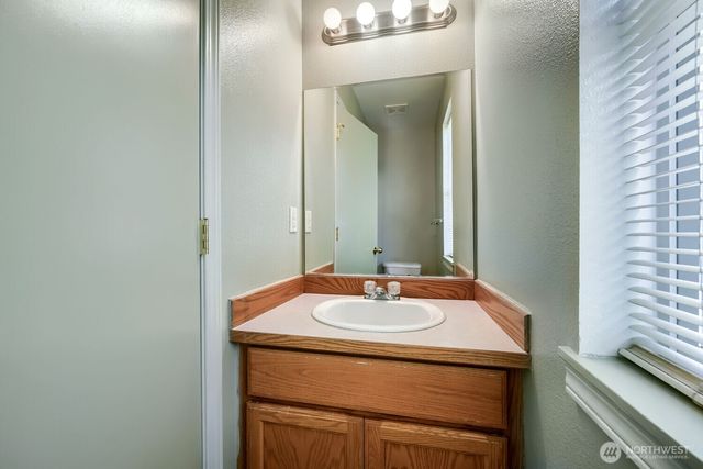 3727 E E Street, Tacoma, WA 98404